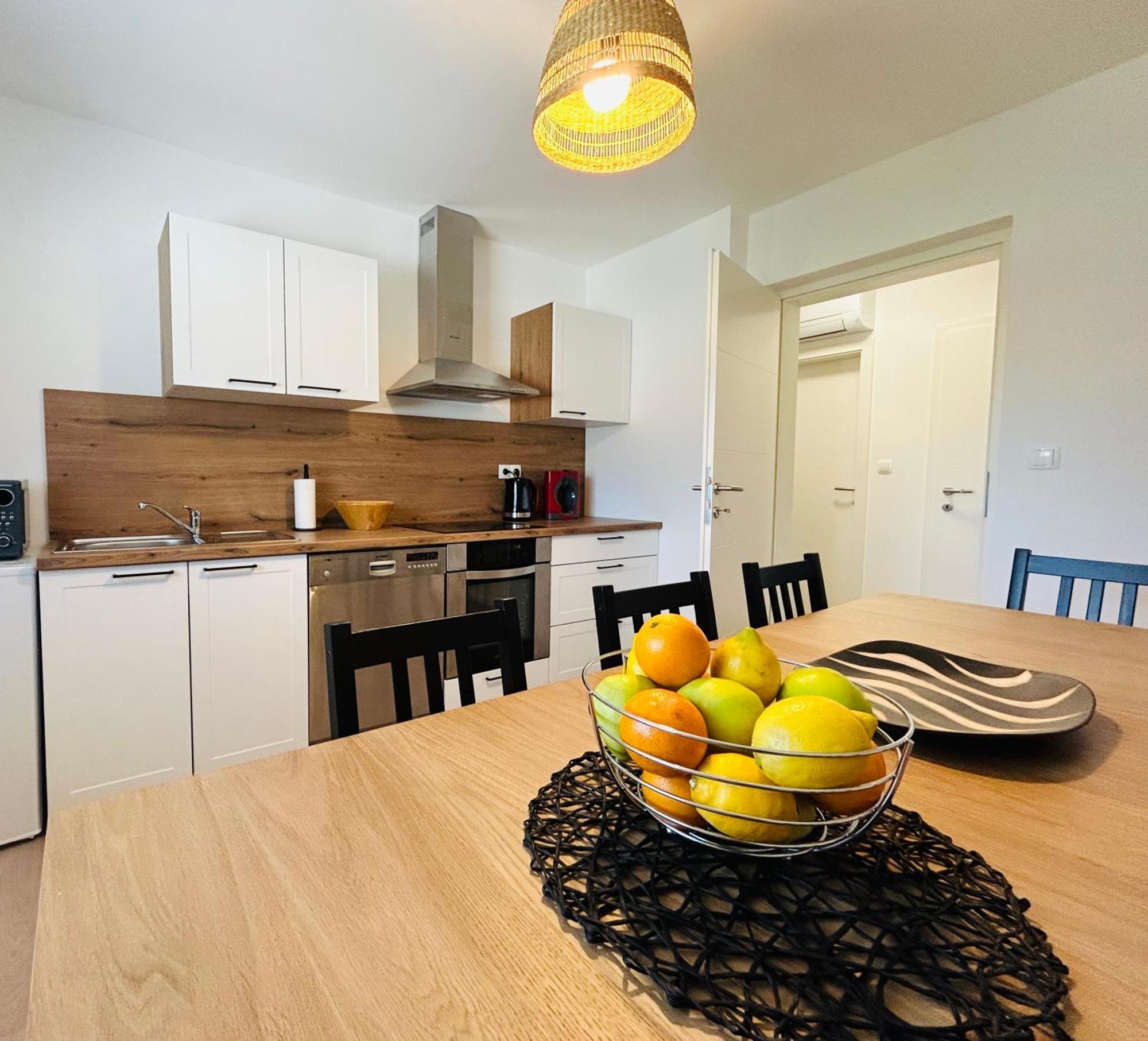 Apartma Jana Zirovnica Εξωτερικό φωτογραφία